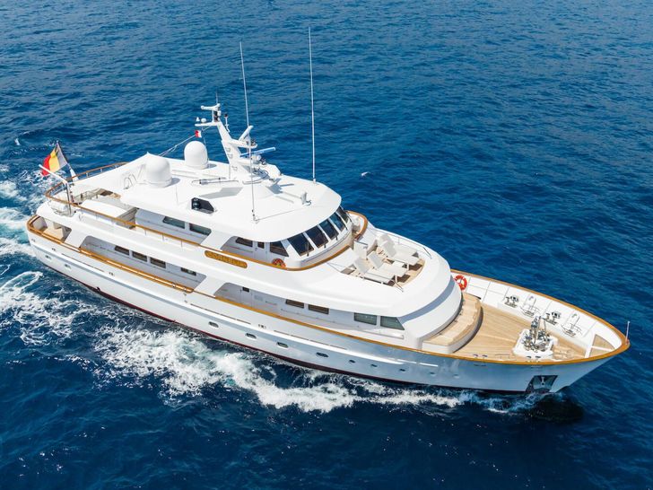 CORNELIA RMK Marine 34m - cruising CORNELIA RMK Marine 34m - cruising