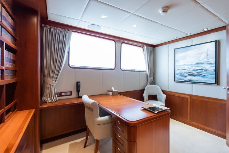 Charter Yacht CORNELIA - RMK Marine 34m - 4 Cabins - Cannes - Monaco - St Tropez - Nice - Antibes - the French Riviera