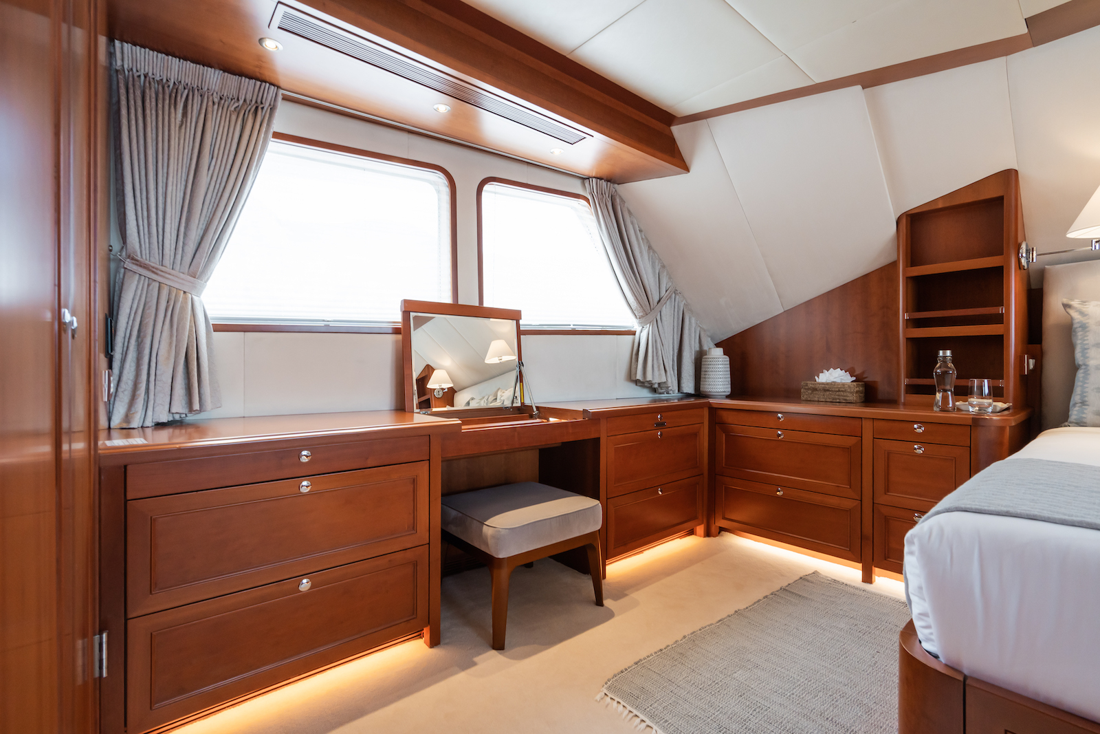 Charter Yacht CORNELIA - RMK Marine 34m - 4 Cabins - Cannes - Monaco - St Tropez - Nice - Antibes - the French Riviera
