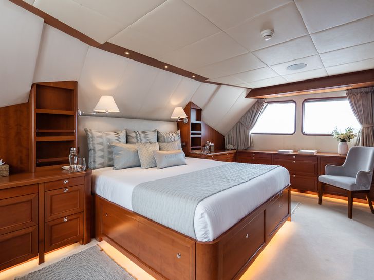 CORNELIA RMK Marine 34m - master cabin CORNELIA RMK Marine 34m - master cabin