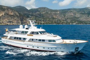 CORNELIA - RMK Marine 34m - 4 Cabins - Cannes - Monaco - St Tropez - Nice - Antibes - the French Riviera CORNELIA - RMK Marine 34m - 4 Cabins - Cannes - Monaco - St Tropez - Nice - Antibes - the French Riviera