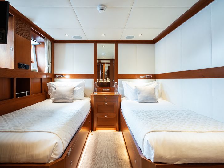 CORNELIA RMK Marine 34m - twin cabin 1 CORNELIA RMK Marine 34m - twin cabin 1