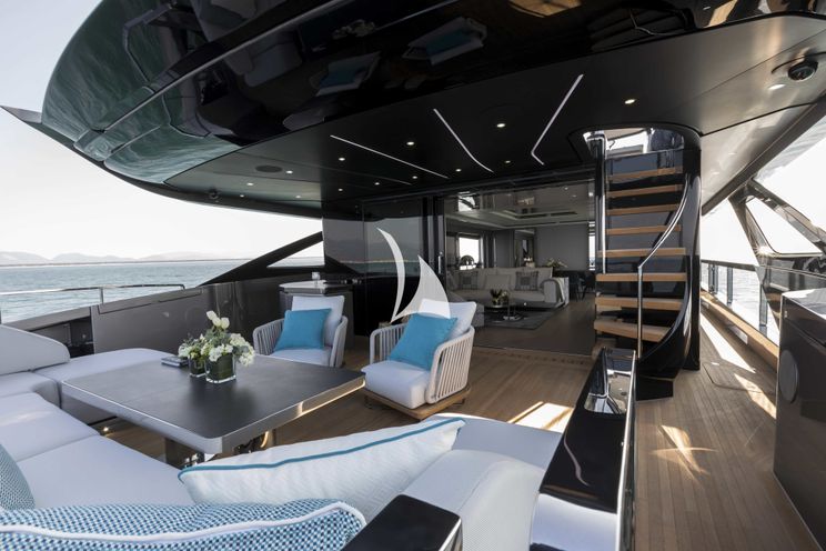 Charter Yacht CRAZY TOO - Mangusta 109 - 5 Cabins - Antibes - Cannes - Monaco - St Tropez