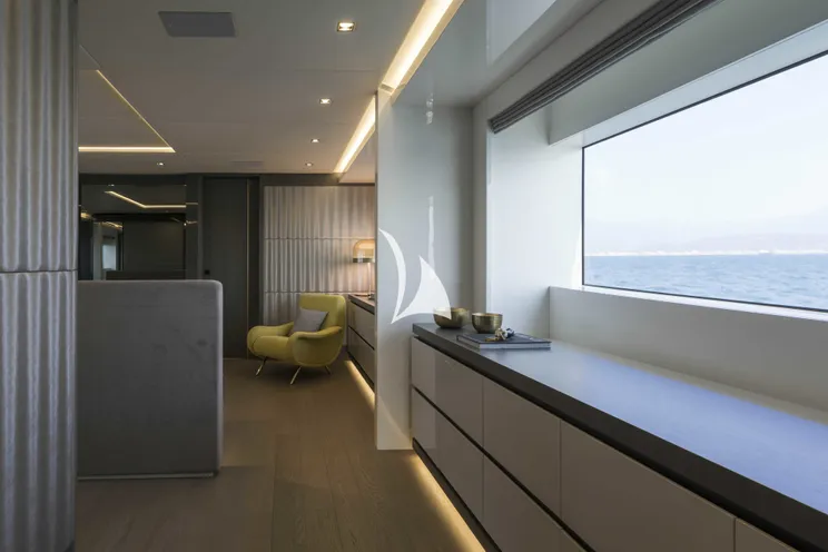 Charter Yacht CRAZY TOO - Mangusta 109 - 5 Cabins - Antibes - Cannes - Monaco - St Tropez