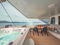 CRAZY LOVE Hudson HH88 - flybridge jacuzzi CRAZY LOVE Hudson HH88 - flybridge jacuzzi
