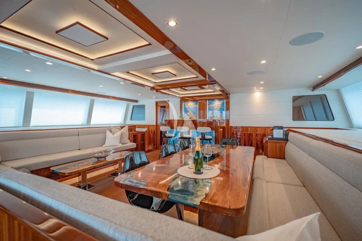 Charter Yacht CRAZY LOVE - Hudson HH88 - 5 Cabins - Papeete - Raiatea - Tahiti - French Polynesia