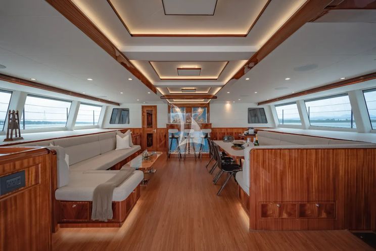 Charter Yacht CRAZY LOVE - Hudson HH88 - 5 Cabins - Papeete - Raiatea - Tahiti - French Polynesia