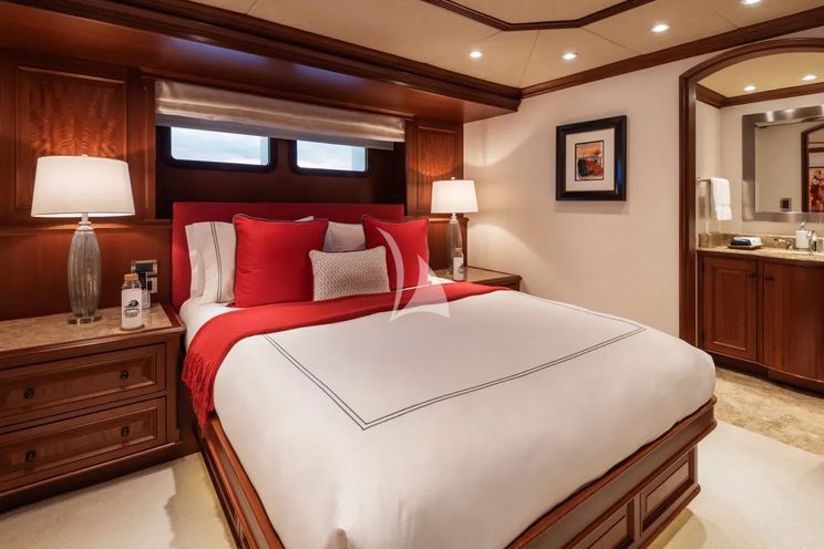 Charter Yacht CROSSED SABRE - Burger 144 - 7 Cabins - Nassau - Exumas - Bahamas