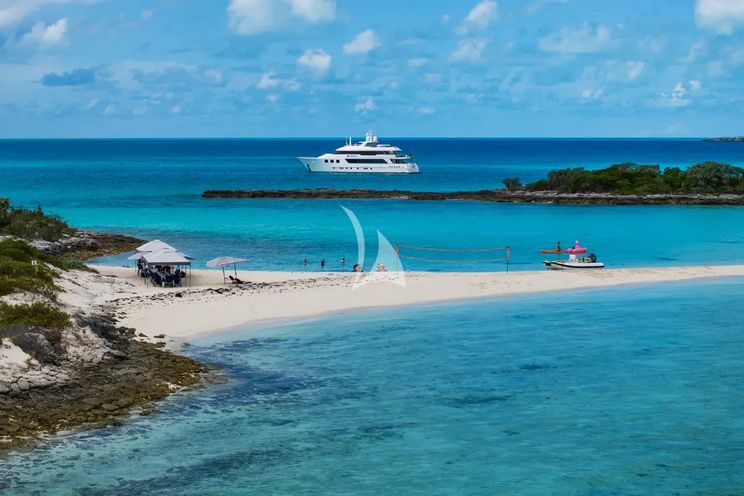 Charter Yacht CROSSED SABRE - Burger 144 - 7 Cabins - Nassau - Exumas - Bahamas