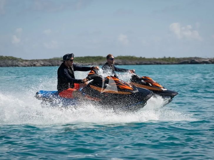 CROSSED SABRE Burger 144 jet skis CROSSED SABRE Burger 144 jet skis