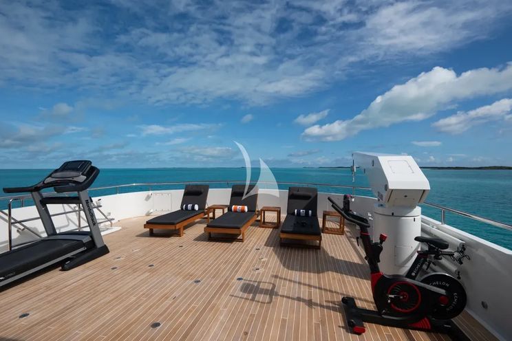 Charter Yacht CROSSED SABRE - Burger 144 - 7 Cabins - Nassau - Exumas - Bahamas
