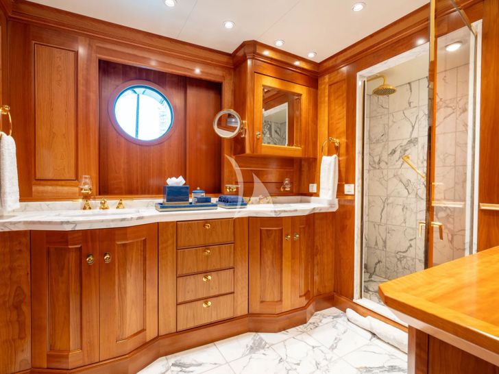 CUPANI Royal Denship 63m - VIP cabin 1 bathroom CUPANI Royal Denship 63m - VIP cabin 1 bathroom