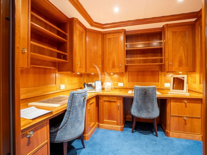 CUPANI Royal Denship 63m - VIP cabin 1 office CUPANI Royal Denship 63m - VIP cabin 1 office