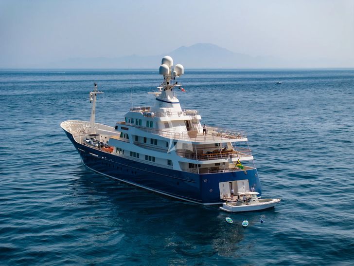 CUPANI Royal Denship 63m - aft view CUPANI Royal Denship 63m - aft view