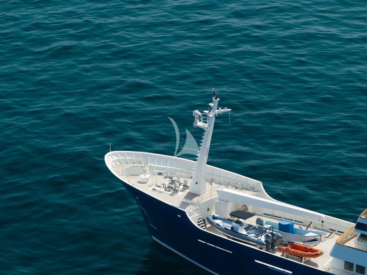 CUPANI Royal Denship 63m - foredeck CUPANI Royal Denship 63m - foredeck