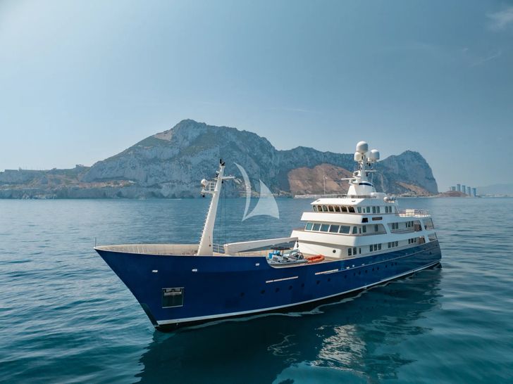 CUPANI Royal Denship 63m - side bow view CUPANI Royal Denship 63m - side bow view