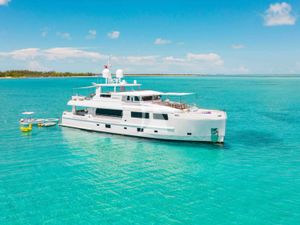 CURFEW II - Mengi Yay Serenitas - 5 Cabins - Nassau - Exumas - Bahamas CURFEW II - Mengi Yay Serenitas - 5 Cabins - Nassau - Exumas - Bahamas