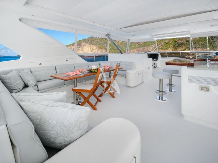 CYNDERELLA Hargrave Flybridge 1 CYNDERELLA Hargrave Flybridge 1