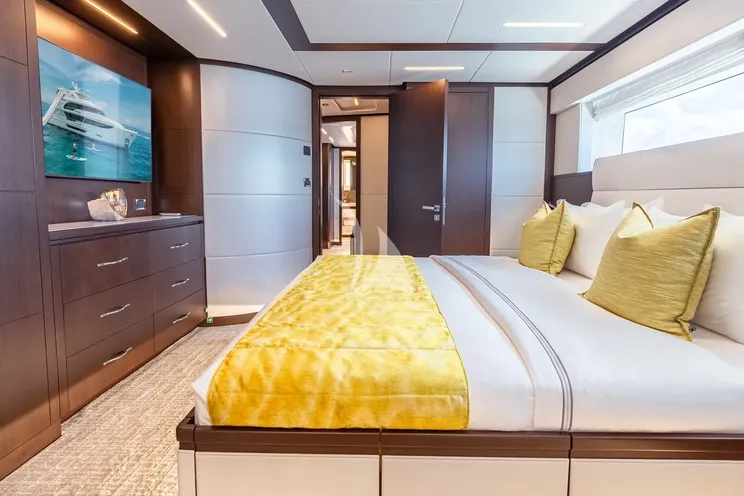 Charter Yacht CYNDERELLA - Hargrave 116 - 5 Cabins - Nassau - Exumas - Bahamas