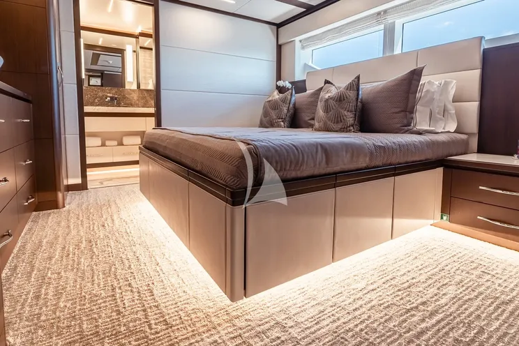 Charter Yacht CYNDERELLA - Hargrave 116 - 5 Cabins - Nassau - Exumas - Bahamas