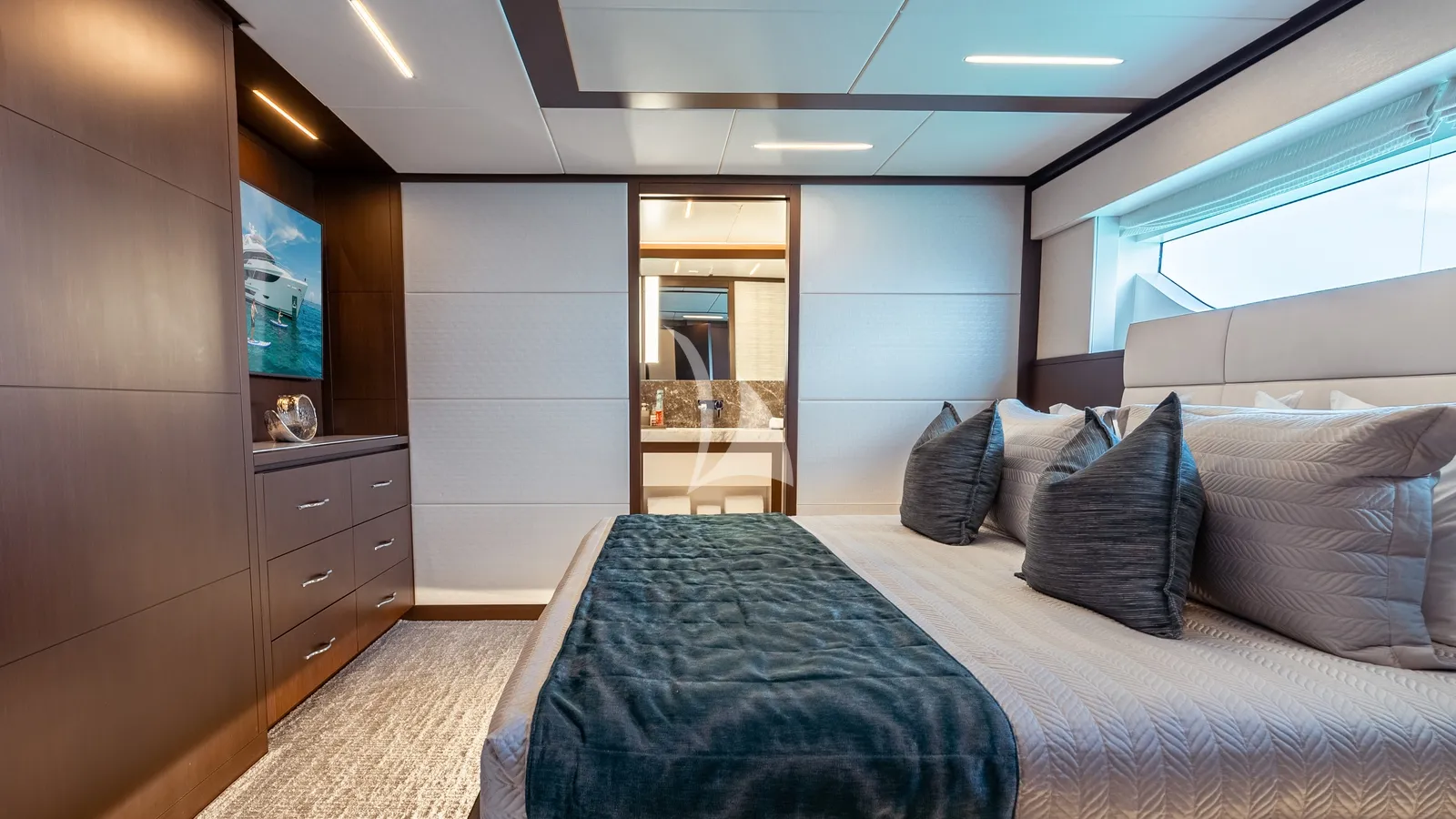 Charter Yacht CYNDERELLA - Hargrave 116 - 5 Cabins - Nassau - Exumas - Bahamas
