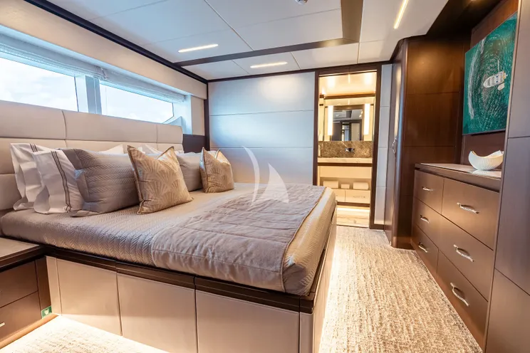 Charter Yacht CYNDERELLA - Hargrave 116 - 5 Cabins - Nassau - Exumas - Bahamas