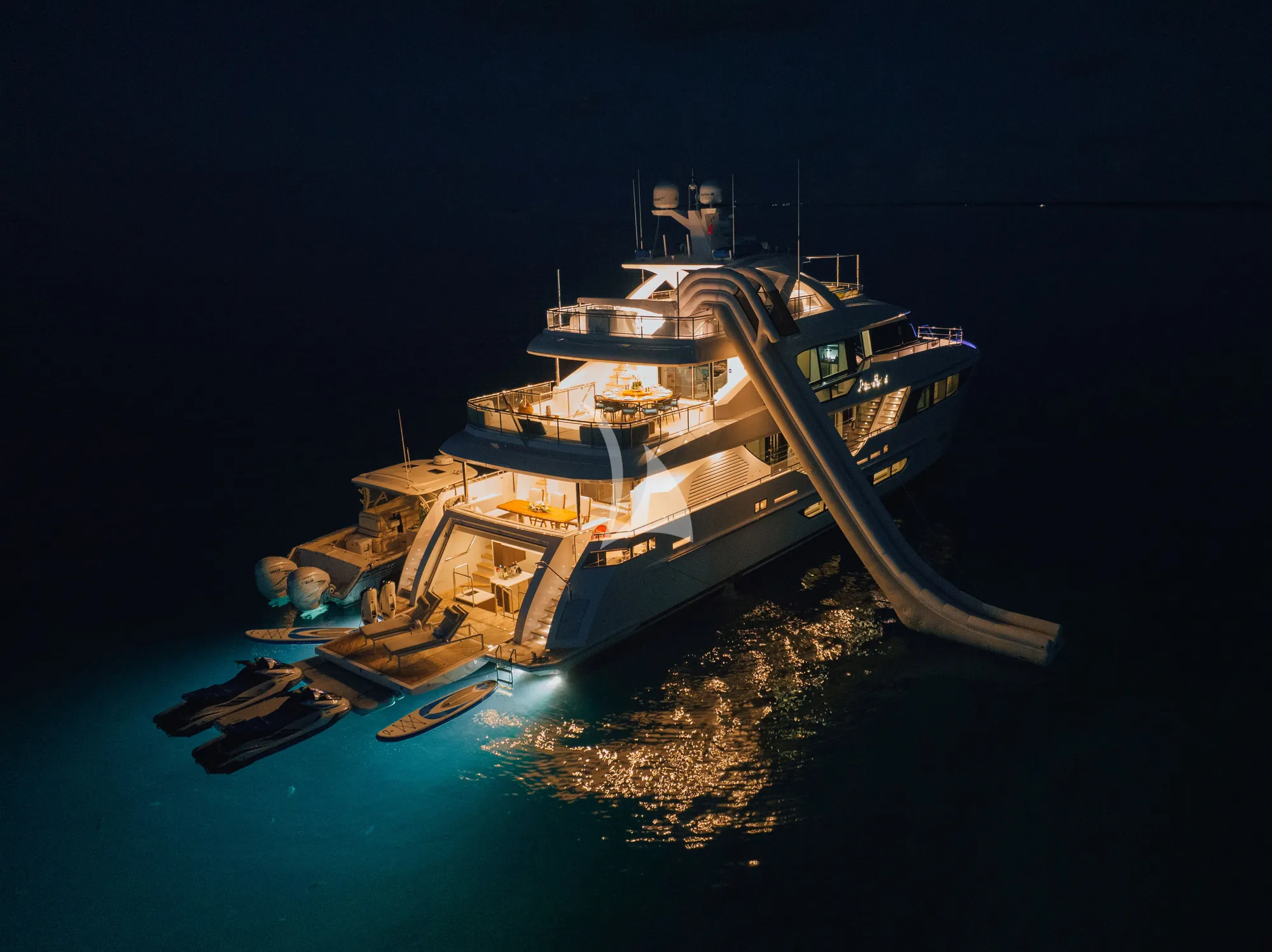 Charter Yacht CYNDERELLA - Hargrave 116 - 5 Cabins - Nassau - Exumas - Bahamas