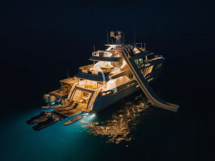 CYNDERELLA Hargrave 116 - anchored at night CYNDERELLA Hargrave 116 - anchored at night