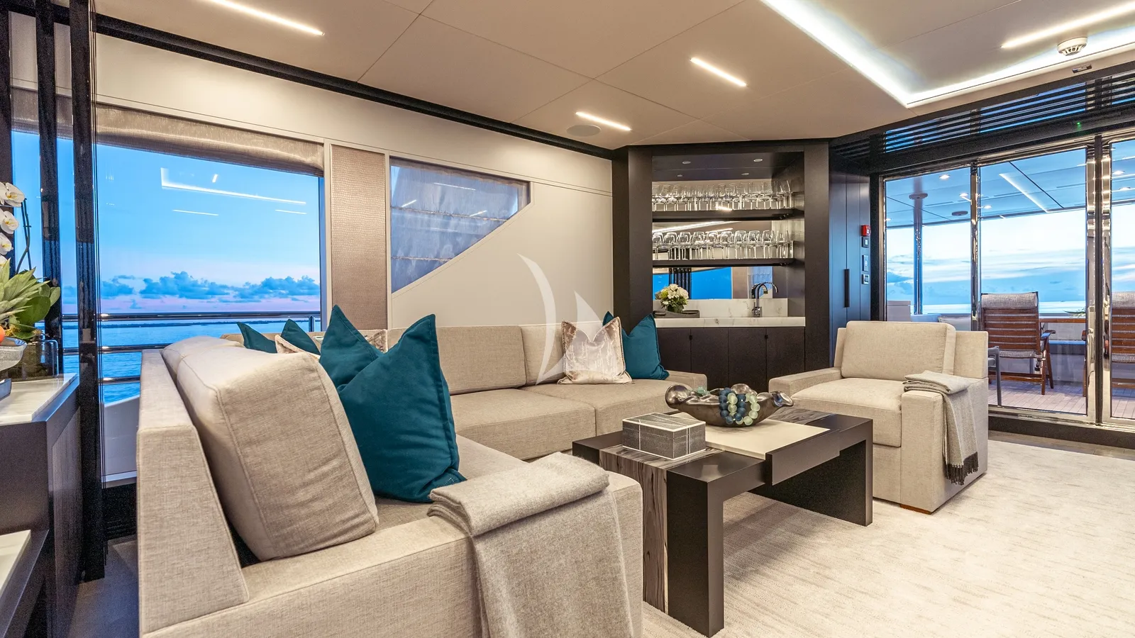 Charter Yacht CYNDERELLA - Hargrave 116 - 5 Cabins - Nassau - Exumas - Bahamas