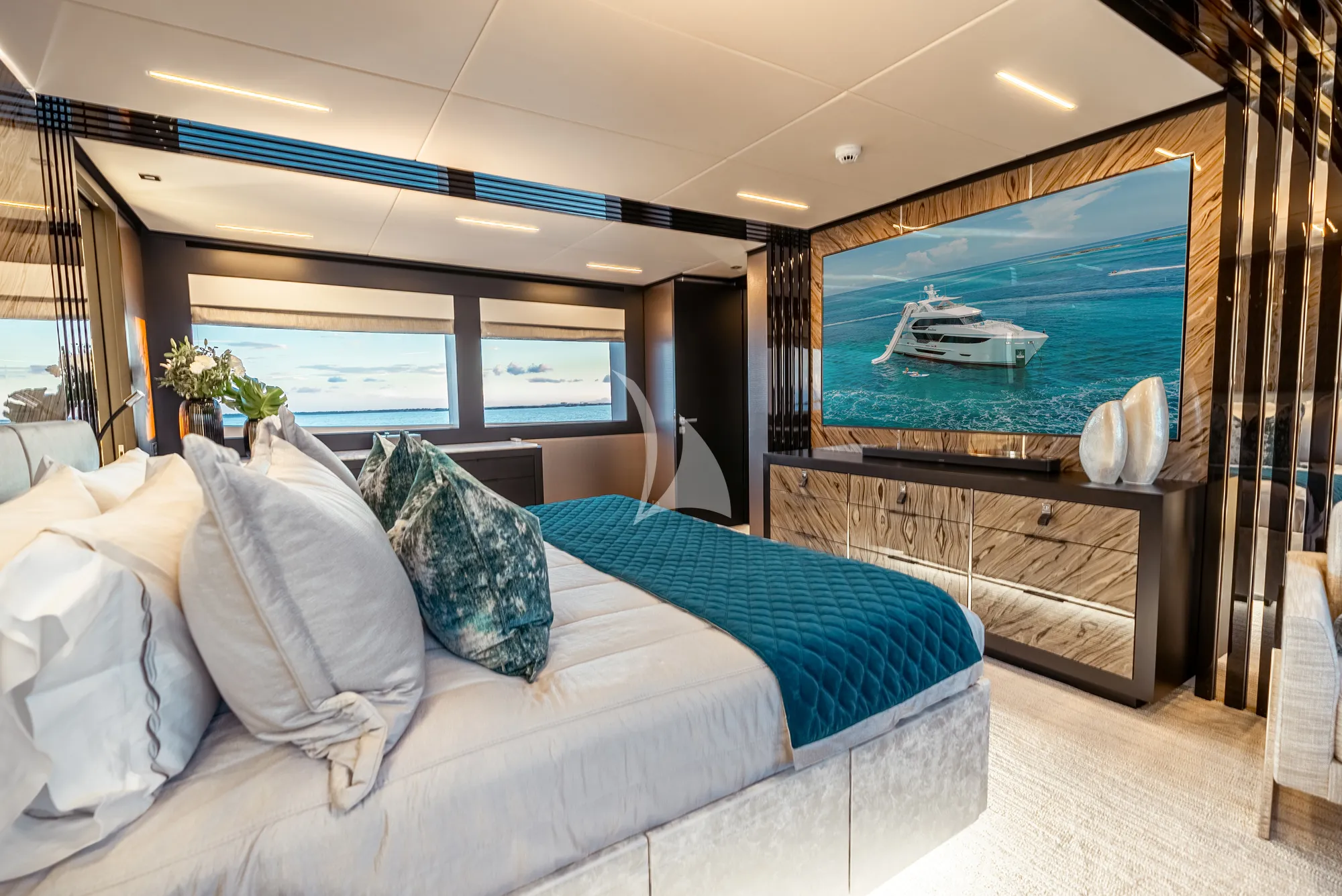 Charter Yacht CYNDERELLA - Hargrave 116 - 5 Cabins - Nassau - Exumas - Bahamas