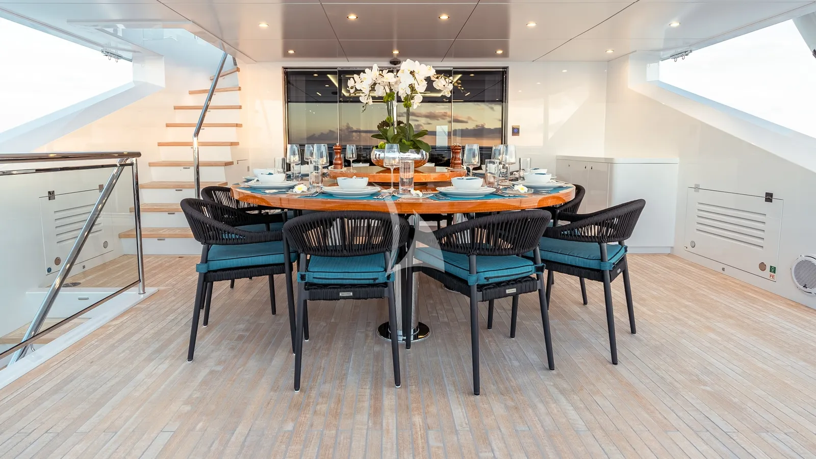 Charter Yacht CYNDERELLA - Hargrave 116 - 5 Cabins - Nassau - Exumas - Bahamas