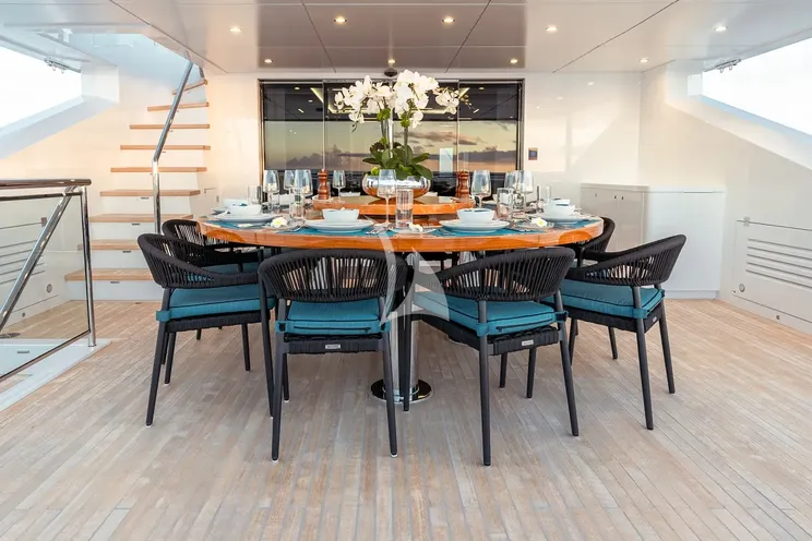 Charter Yacht CYNDERELLA - Hargrave 116 - 5 Cabins - Nassau - Exumas - Bahamas