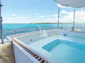 CYNDERELLA Hargrave 116 - sundeck jacuzzi CYNDERELLA Hargrave 116 - sundeck jacuzzi