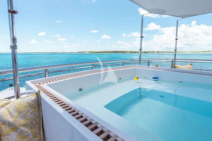 Charter Yacht CYNDERELLA - Hargrave 116 - 5 Cabins - Nassau - Exumas - Bahamas