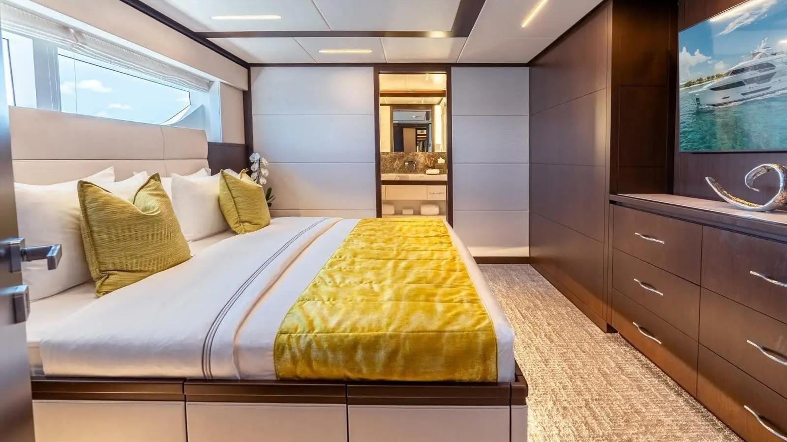 Charter Yacht CYNDERELLA - Hargrave 101 - 5 Cabins - Newport - Martha's Vineyard - Nantucket - New England