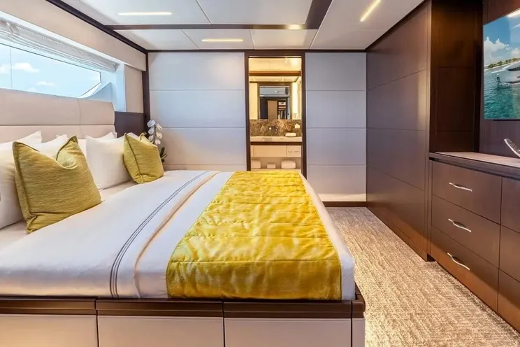 Charter Yacht CYNDERELLA - Hargrave 101 - 5 Cabins - Newport - Martha's Vineyard - Nantucket - New England