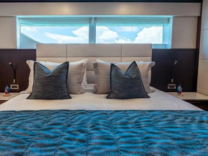 CYNDERELLA Hargrave 101 - VIP cabin 2 CYNDERELLA Hargrave 101 - VIP cabin 2