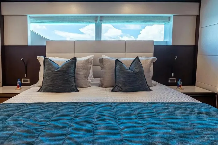 Charter Yacht CYNDERELLA - Hargrave 101 - 5 Cabins - Newport - Martha's Vineyard - Nantucket - New England