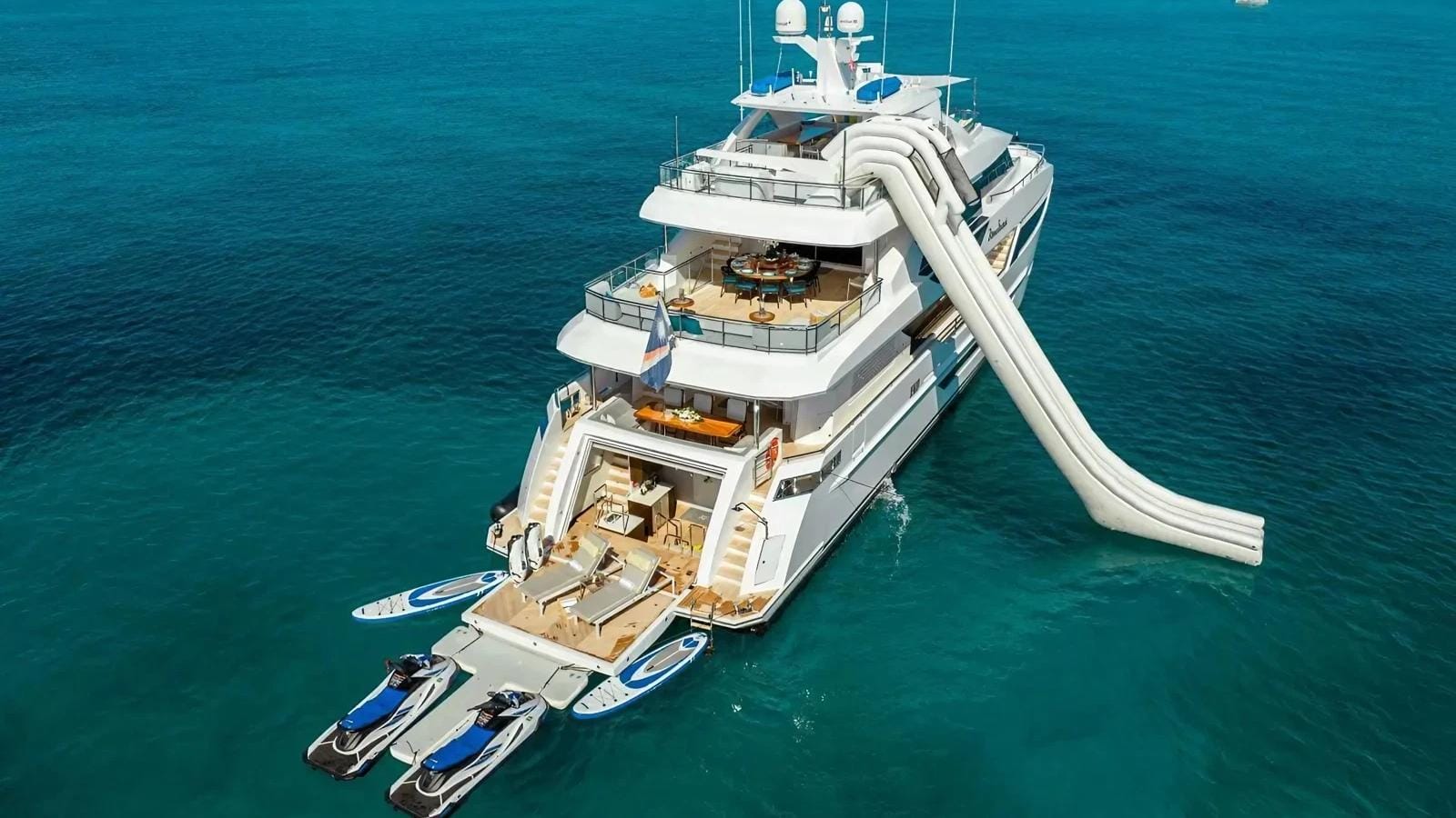 Charter Yacht CYNDERELLA - Hargrave 101 - 5 Cabins - Newport - Martha's Vineyard - Nantucket - New England