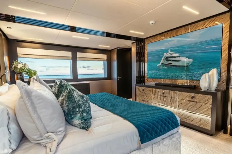 Charter Yacht CYNDERELLA - Hargrave 101 - 5 Cabins - Newport - Martha's Vineyard - Nantucket - New England