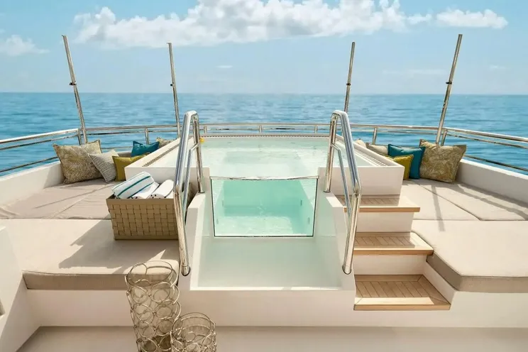 Charter Yacht CYNDERELLA - Hargrave 101 - 5 Cabins - Newport - Martha's Vineyard - Nantucket - New England