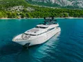 CYNTHIA Maiora 35 DP - anchored bow view CYNTHIA Maiora 35 DP - anchored bow view