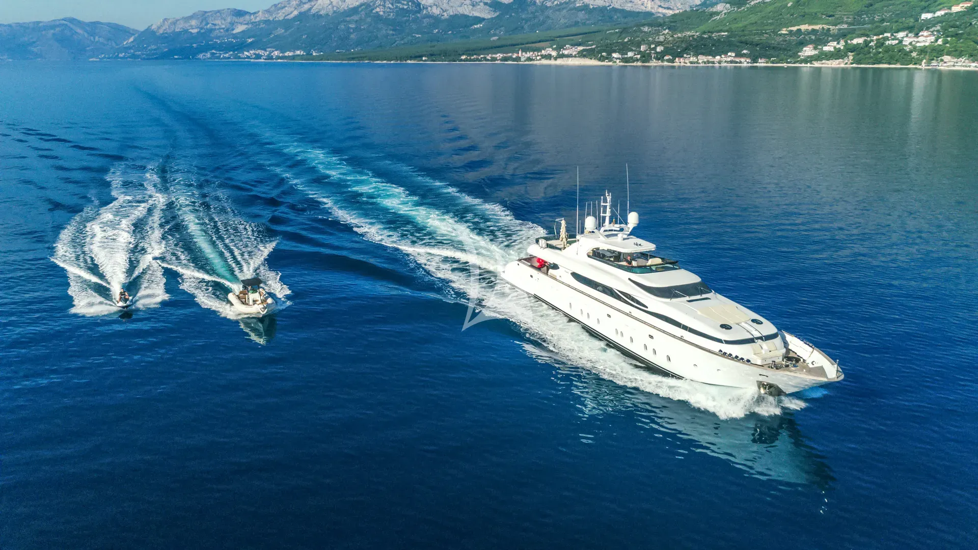 CYNTHIA Maiora 35 DP - cruising with the tender and jet ski