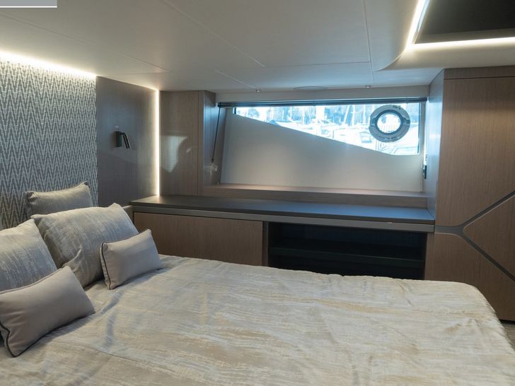 SH55 Sunseeker Superhawk 55 - cabin SH55 Sunseeker Superhawk 55 - cabin
