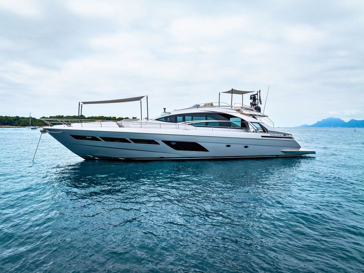 CHERRY Pershing 8X - side profile CHERRY Pershing 8X - side profile