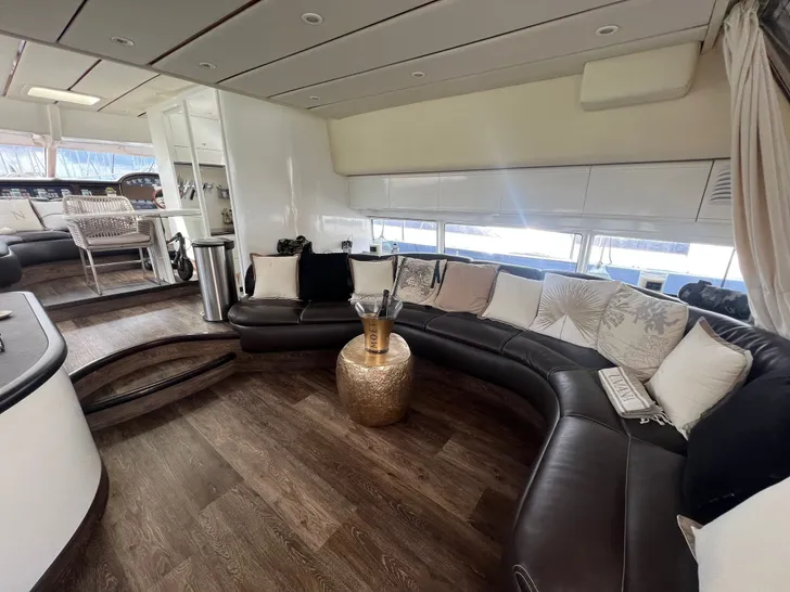 Conam 60 - saloon Conam 60 - saloon