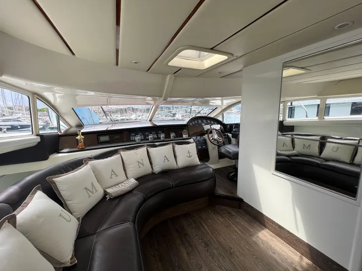 Conam 60 - saloon lounge Conam 60 - saloon lounge