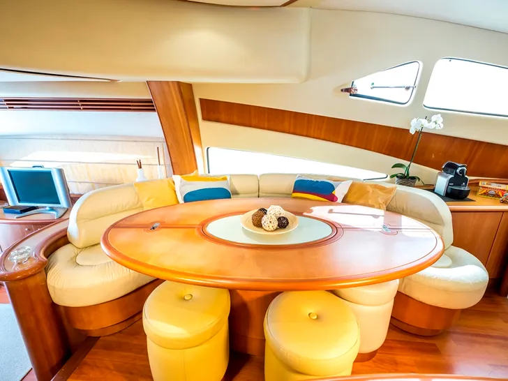 DAFNE Aicon 56 Fly - saloon dining area DAFNE Aicon 56 Fly - saloon dining area
