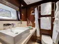 DAKOTA Fitzroy 38m - VIP cabin 1 bathroom DAKOTA Fitzroy 38m - VIP cabin 1 bathroom