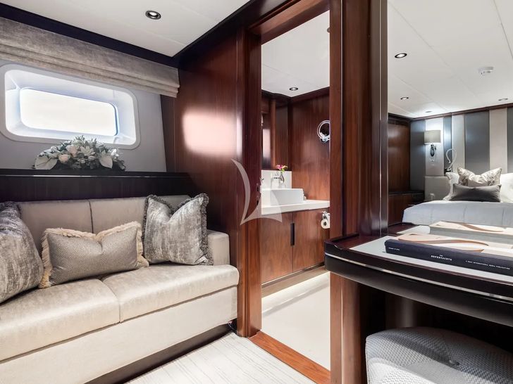 DAKOTA Fitzroy 38m - VIP cabin 1 seating DAKOTA Fitzroy 38m - VIP cabin 1 seating